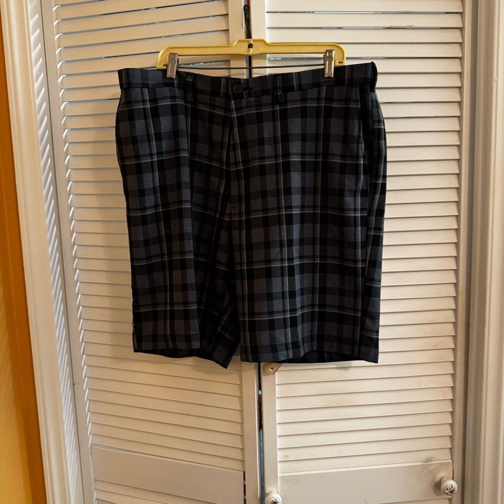 Men's Black Plaid Shorts
